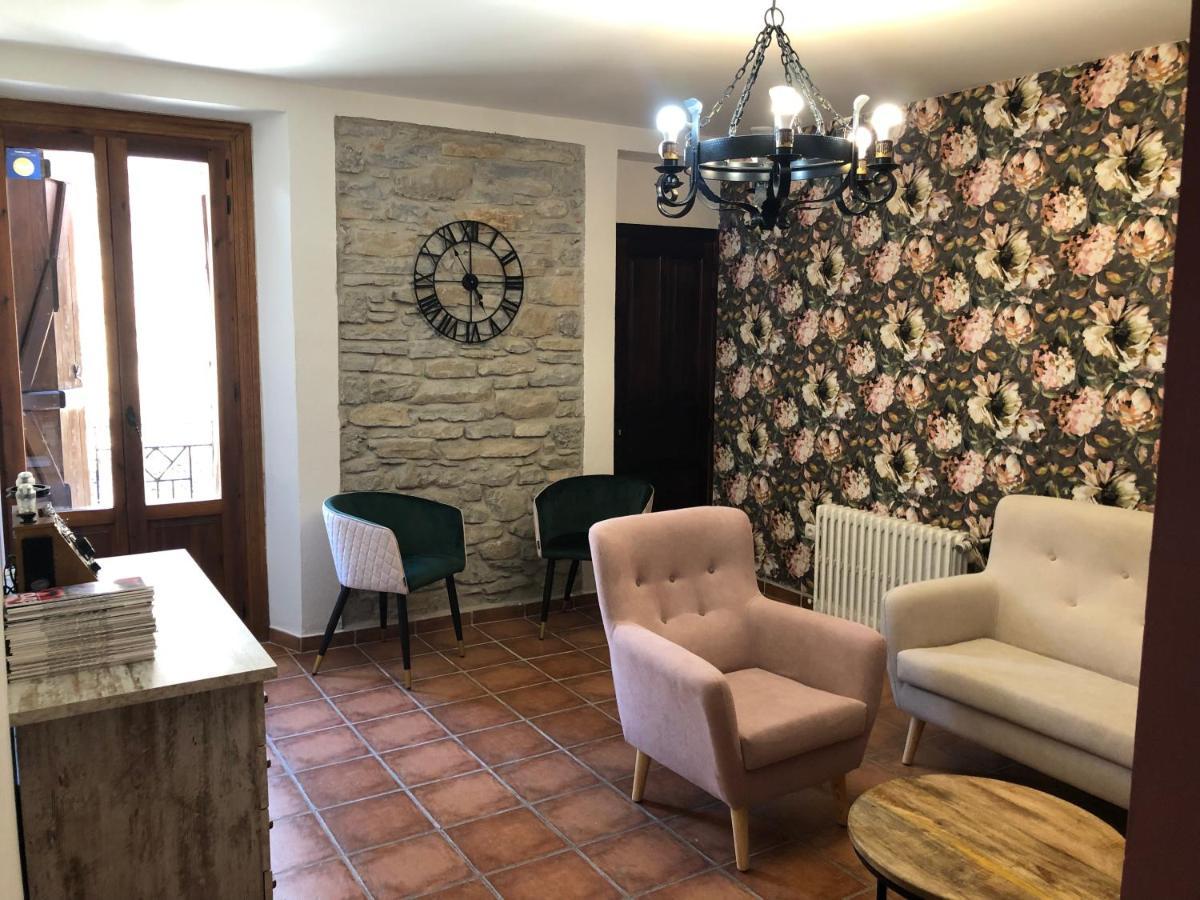 Hotel Leyendas Del Pirineo 3*