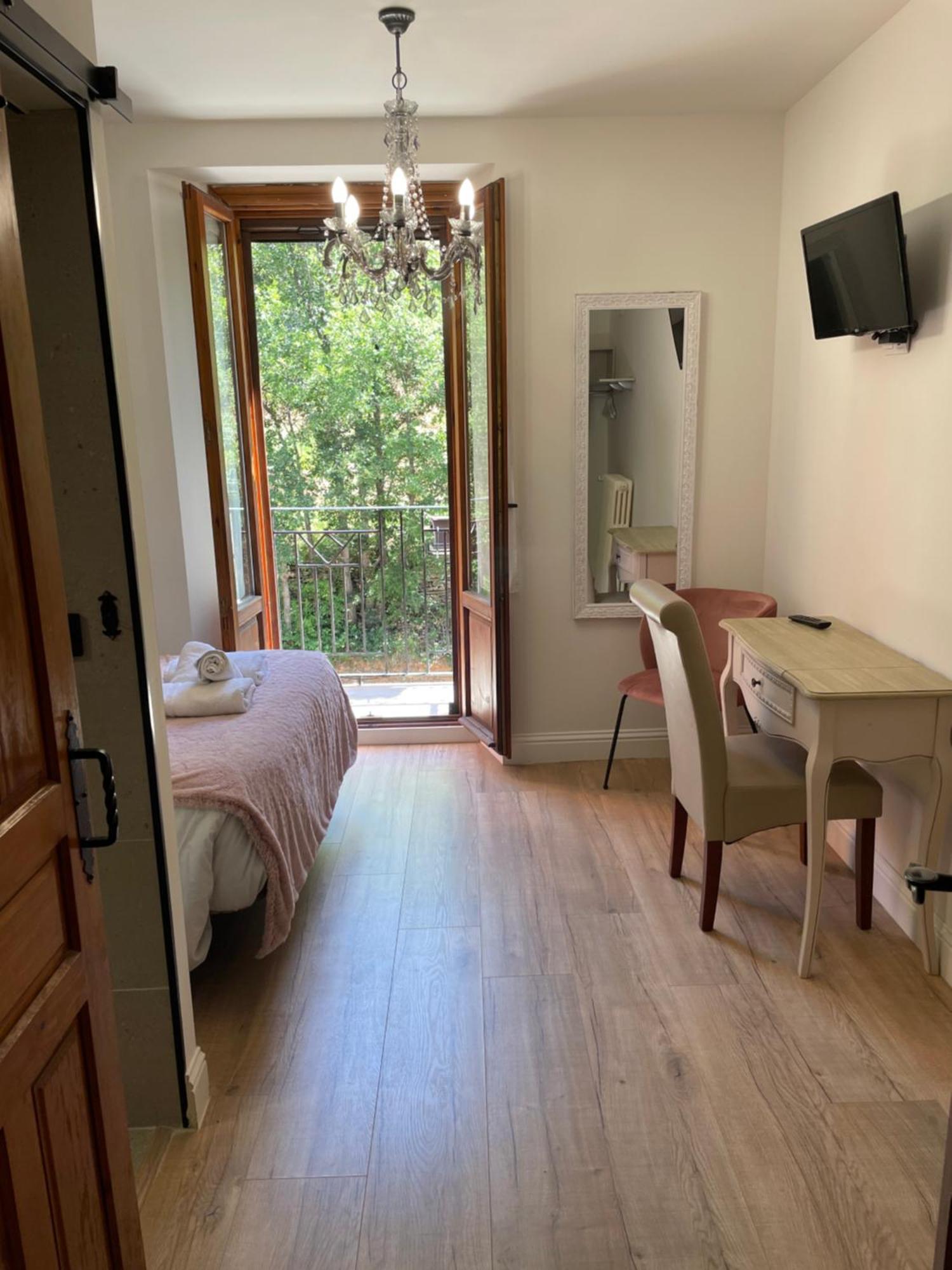 Hotel Leyendas Del Pirineo Fiscal