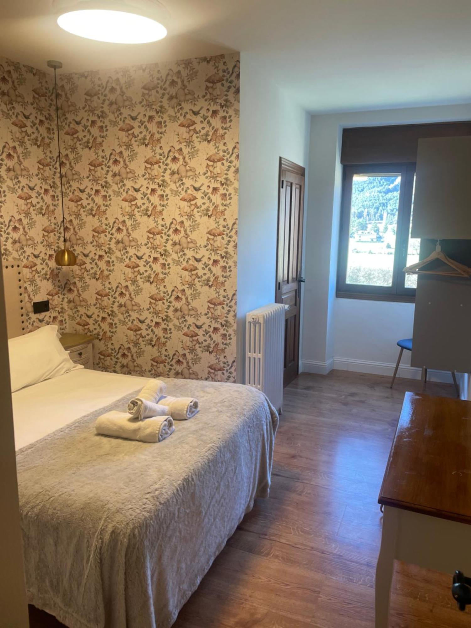 Leyendas Del Pirineo Hotel